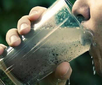 Évi félmillió halál szennyezett ivóvíz miatt
