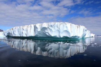 Az Antarktisztól akarnak jéghegyeket tolni az Arab-öbölbe