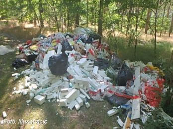 Leépülő hulladékgazdálkodás: erdőszélre megy a hungarocell?
