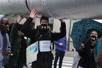 Ébresztő! – ezrek demonstráltak a klímáért Katowicében
